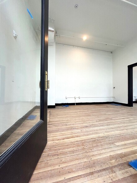 More Photos Of 33 N 3rd St, Newark Apartments For Lease