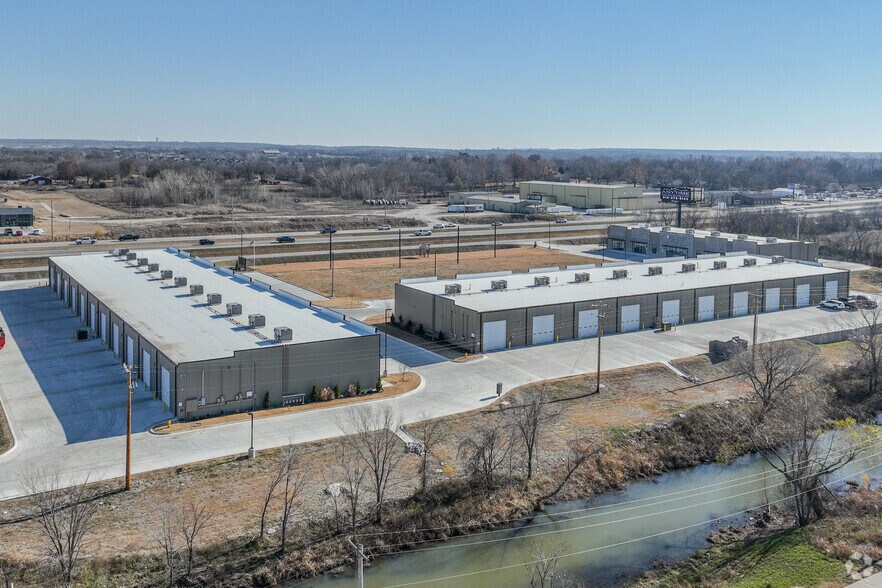 More Photos Of 314 E 5th Ave, Owasso Unknown For Lease