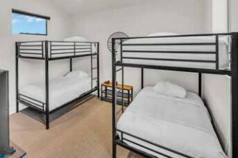 More Photos Of 452 S State St, La Verkin Hotel For Sale