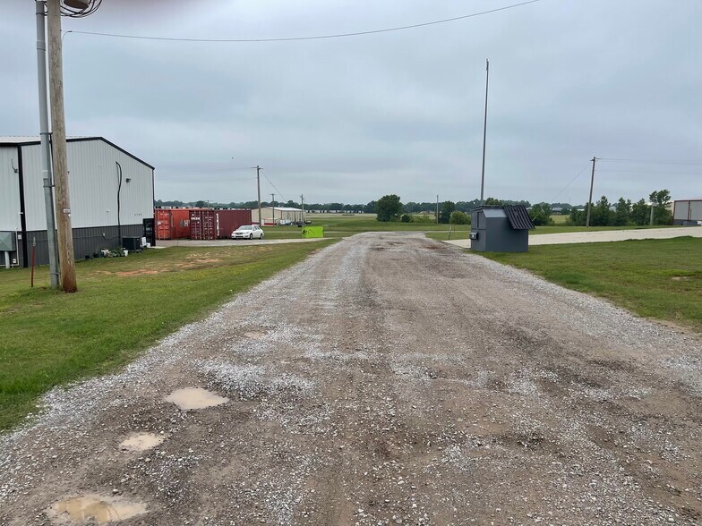 More Photos Of 4701 Thunder Lane Ave, Noble Warehouse For Sale