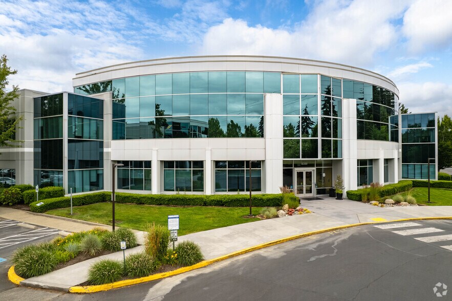 Primary Photo Of 18300 NE Union Hill Rd, Redmond Office For Lease