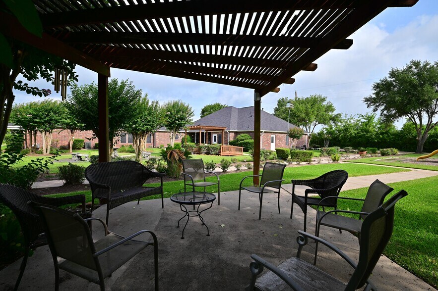 More Photos Of 2021 FM 1092 Rd, Missouri City Assisted Living For Sale