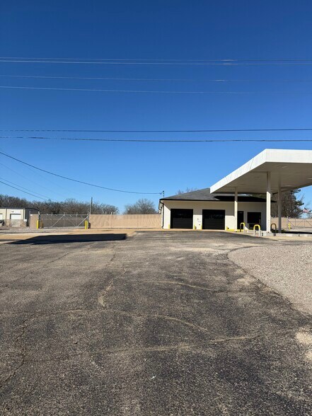 More Photos Of 5785 Tennessee 226, Savannah Flex For Lease