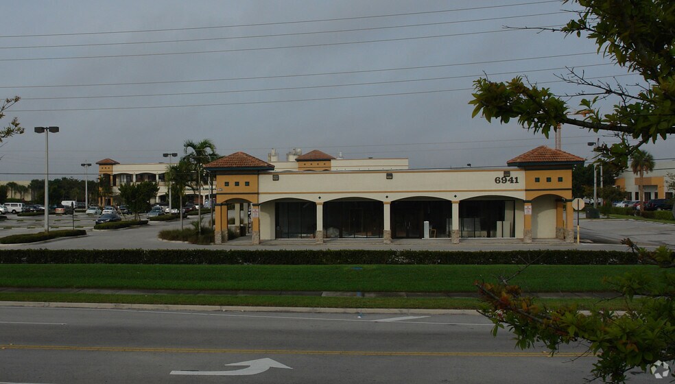 More Photos Of 6941 SW 196th Ave, Pembroke Pines Storefront Retail Office For Lease