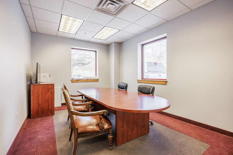More Photos Of 63 Pixley Industrial Pky, Rochester Warehouse For Lease