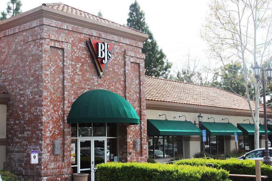 More Photos Of 3815-3963 E Thousand Oaks Blvd, Westlake Village Unknown For Lease