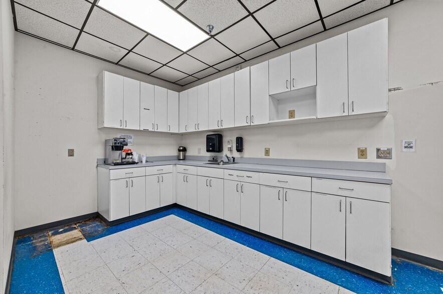 More Photos Of 2107 Black Creek Rd SE, Wilson Warehouse For Sale