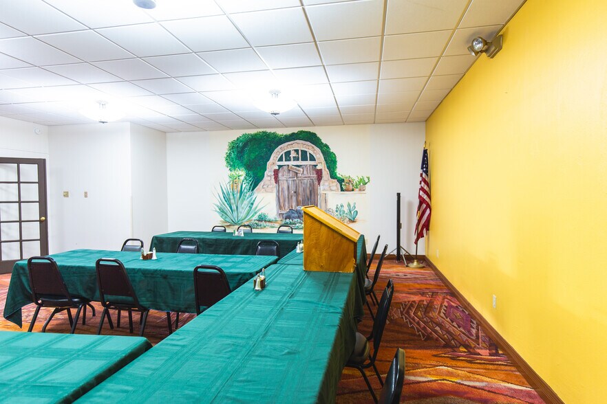 More Photos Of 1765 S Main St, Las Cruces Hotel For Sale