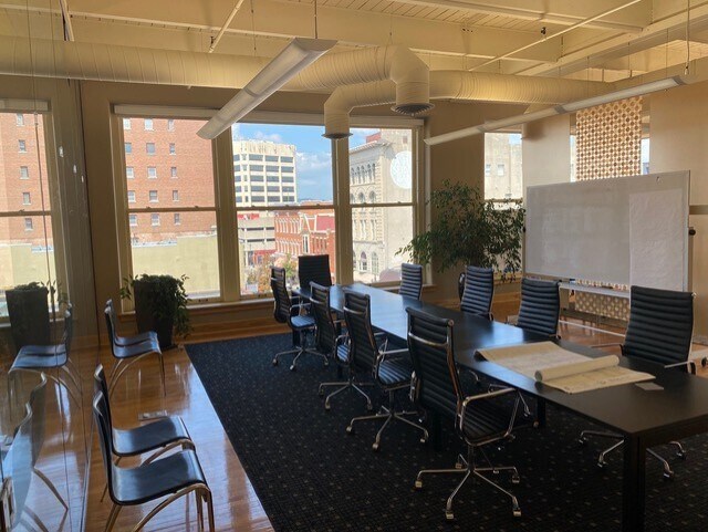 More Photos Of 400 Main St, La Crosse Office For Lease
