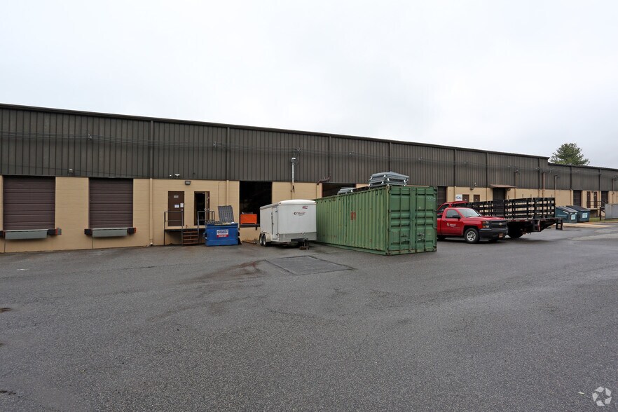 More Photos Of 500 Turner Industrial Way, Aston Light Distribution For Lease