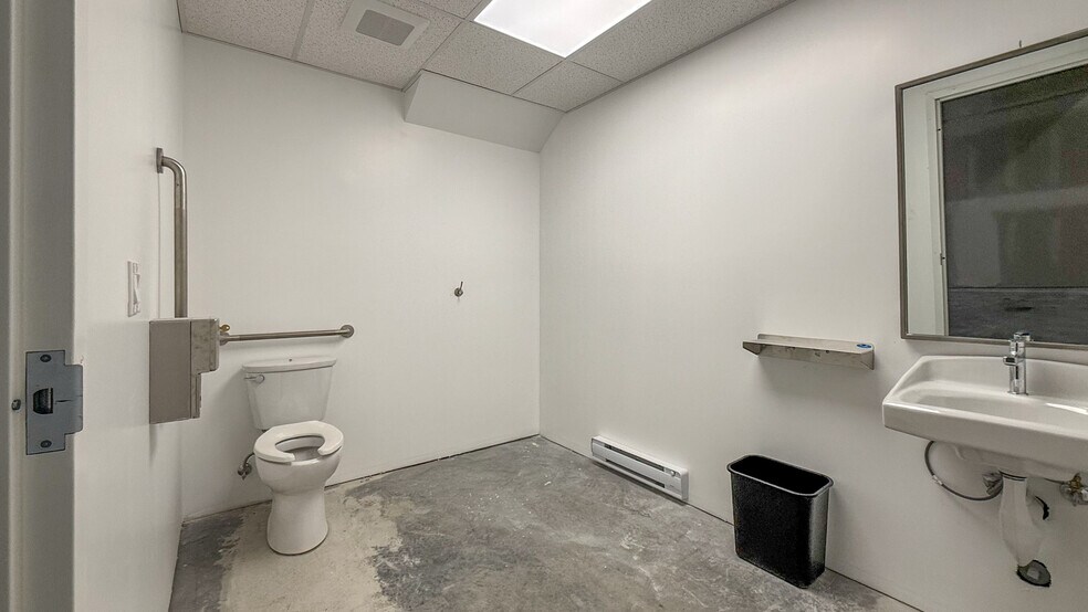 More Photos Of 3240 48 Av, Vernon Unknown For Lease