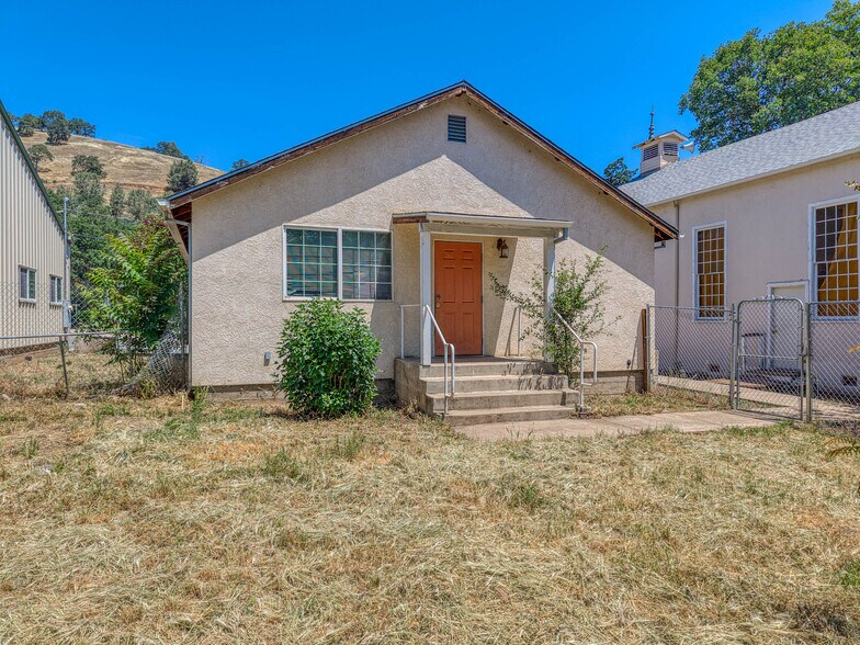 More Photos Of 12487 The Plaza, Clearlake Oaks Religious Facility For Sale