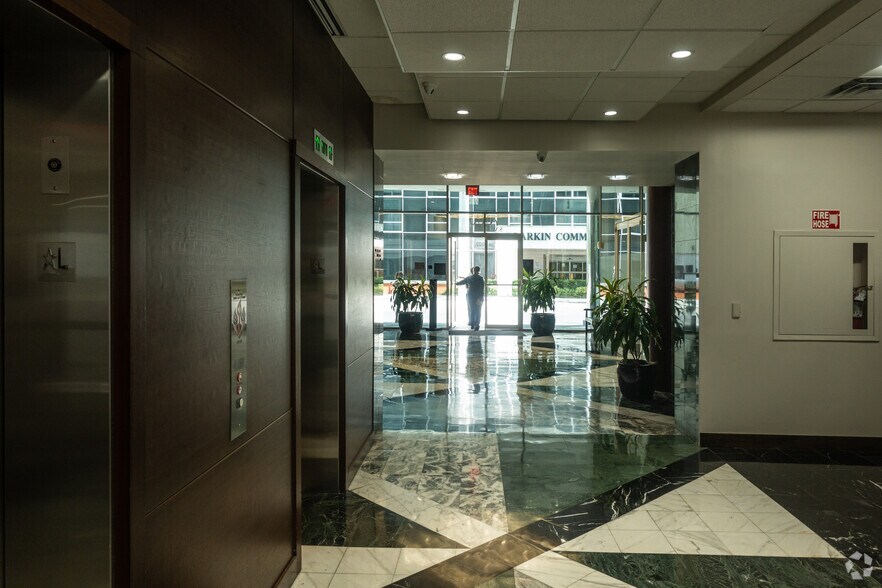 More Photos Of 7000 SW 62nd Ave, Miami Medical For Lease