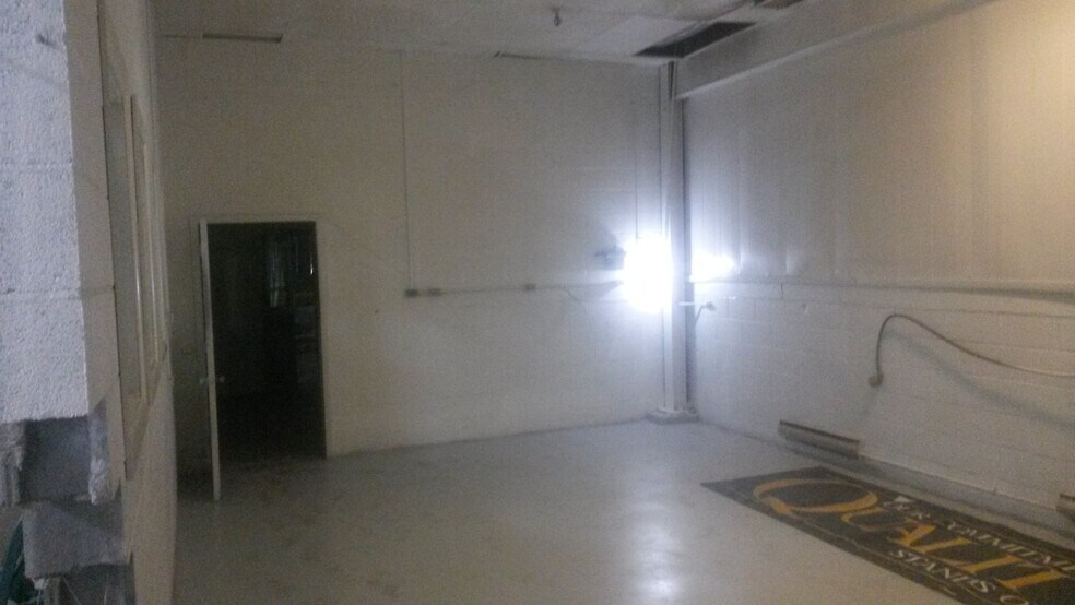 More Photos Of 315 W Mill St, Beaver Dam Manufacturing For Lease
