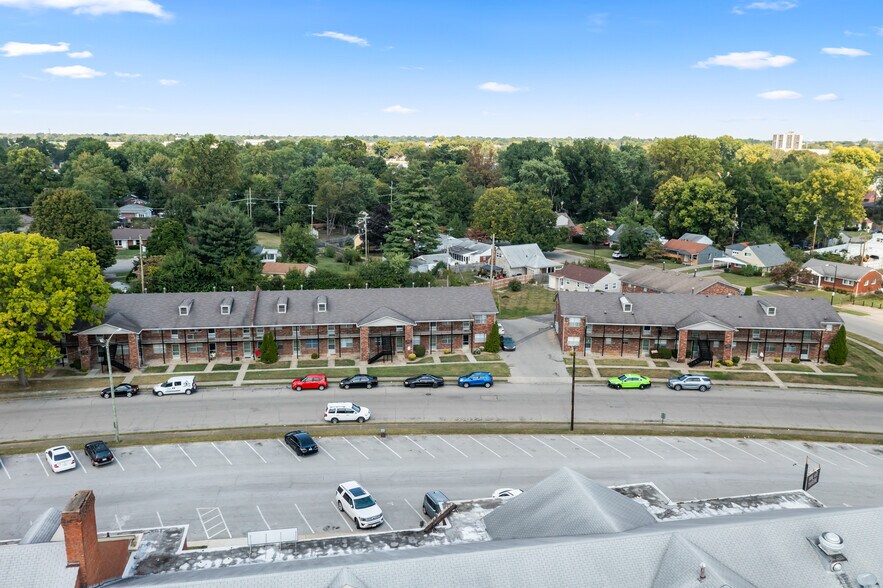 More Photos Of 3146 Commander Dr, Louisville Apartments For Sale