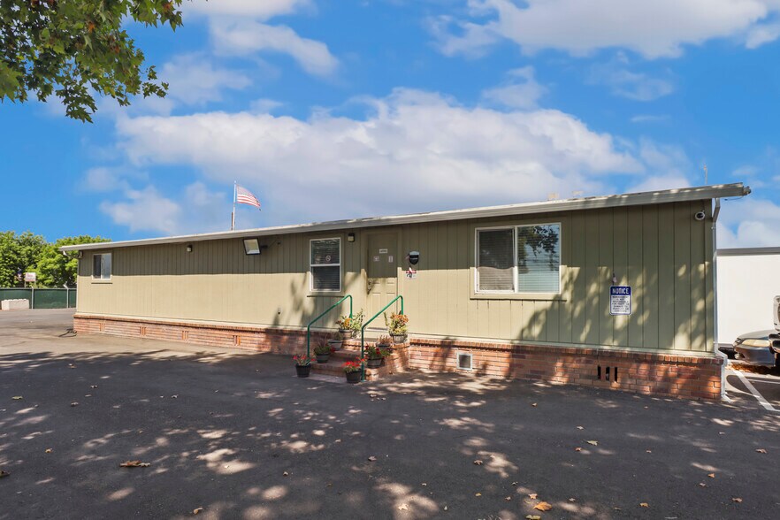 More Photos Of 8989 Elder Creek Rd, Sacramento Contractor Storage Yard For Sale