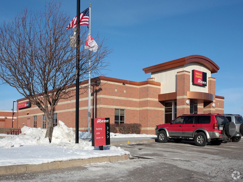 More Photos Of 1198 Vierling Dr E, Shakopee Unknown For Lease