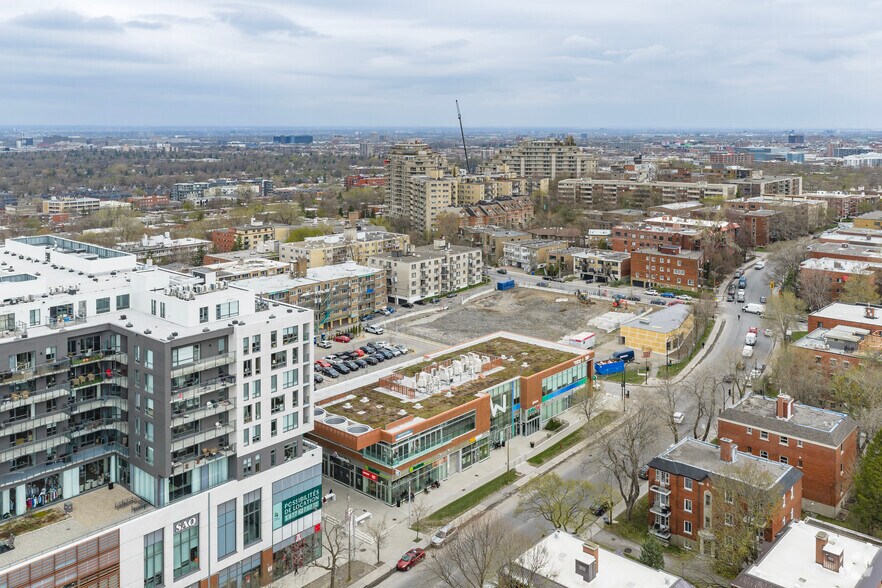 More Photos Of 2615-2865 Av Van Horne, Montréal Restaurant For Lease