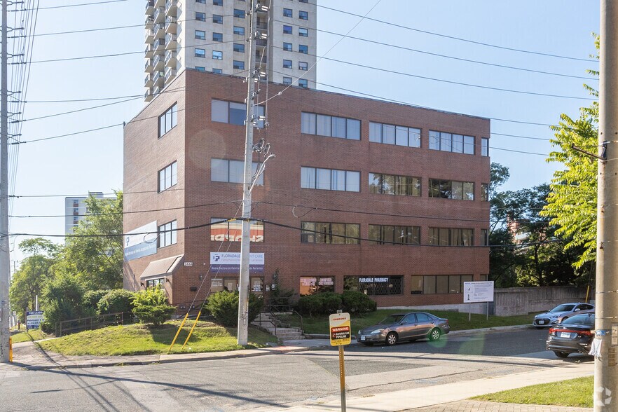 Primary Photo Of 2444 Hurontario St, Mississauga Office For Sale