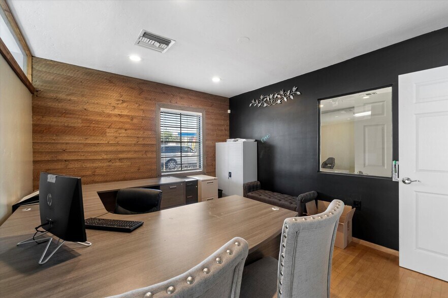 More Photos Of 314 E Thomas Rd, Phoenix Office For Lease