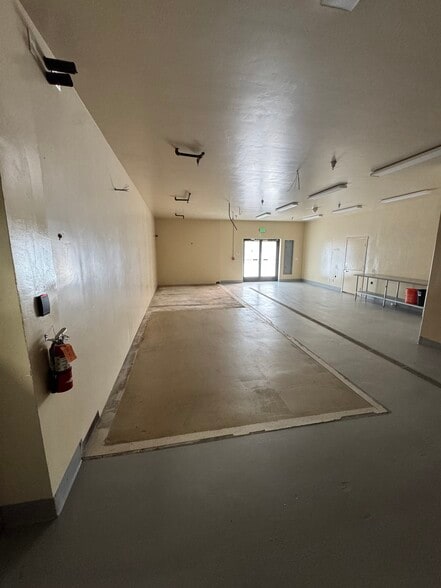 More Photos Of 190 E San Antonio Dr, King City Industrial For Sale