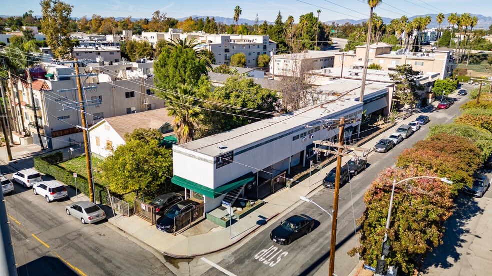 More Photos Of 4215 Vineland Ave, Studio City Apartments For Sale
