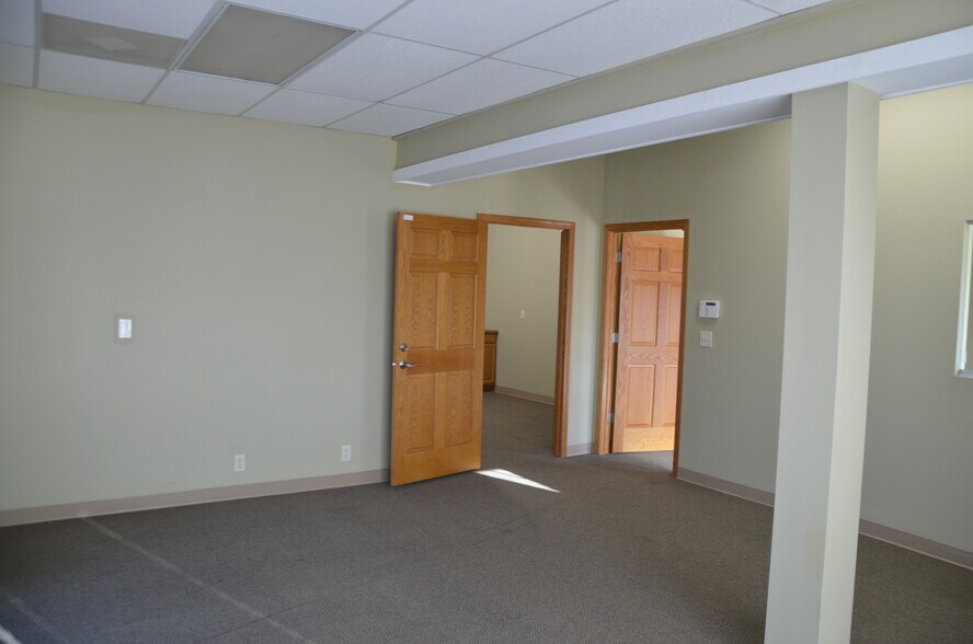 More Photos Of 115 E South Street, Sandwich Storefront Retail Office For Lease