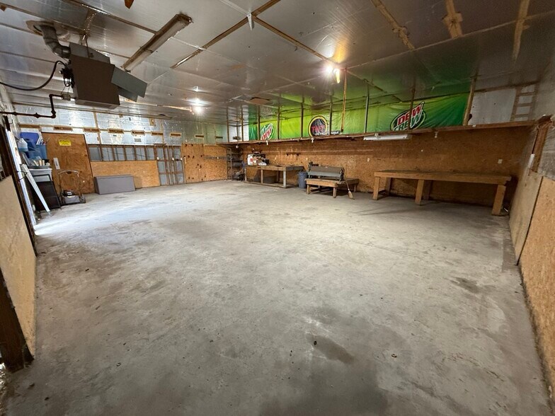 More Photos Of 2113 Wrightsville Ave, Wilmington Flex For Sale