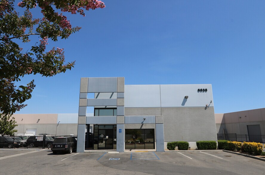 More Photos Of 6638 Doolittle Ave, Riverside Warehouse For Sale