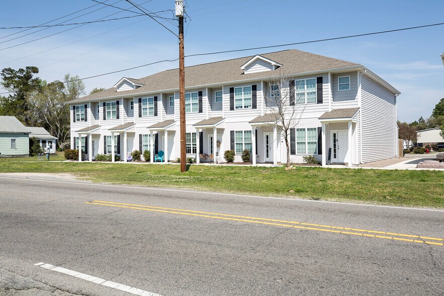 More Photos Of Village Rd @ Dresser Lane, Leland Apartments For Sale