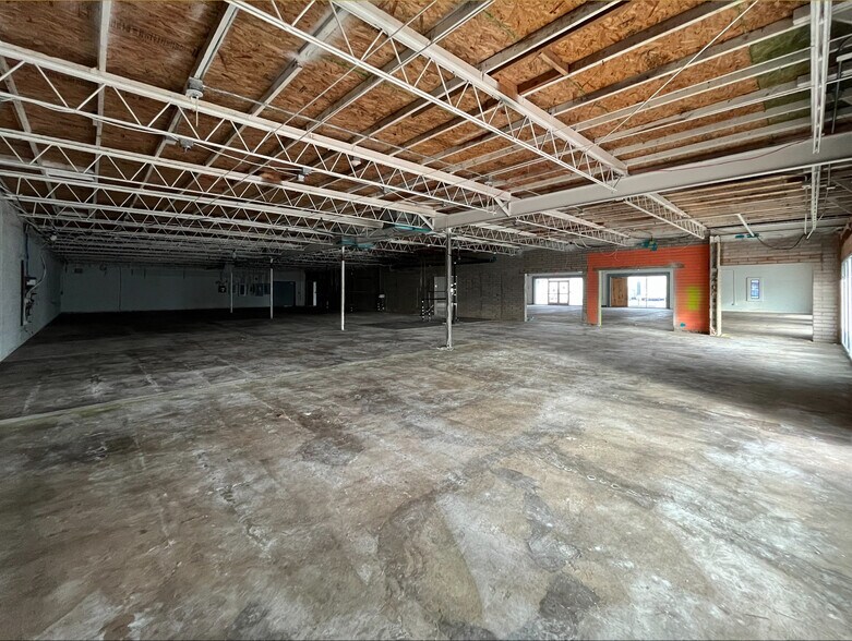 More Photos Of 4116 N 7th Ave, Phoenix General Retail For Lease