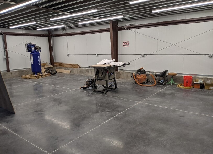 More Photos Of 329 W Main St, American Fork Light Manufacturing For Lease