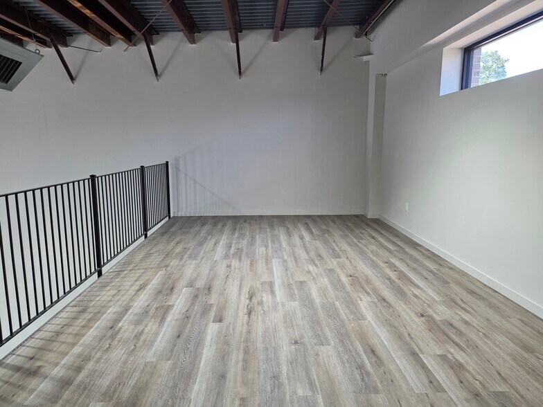 More Photos Of 3353 Acworth Summit Blvd NW, Acworth Light Distribution For Lease