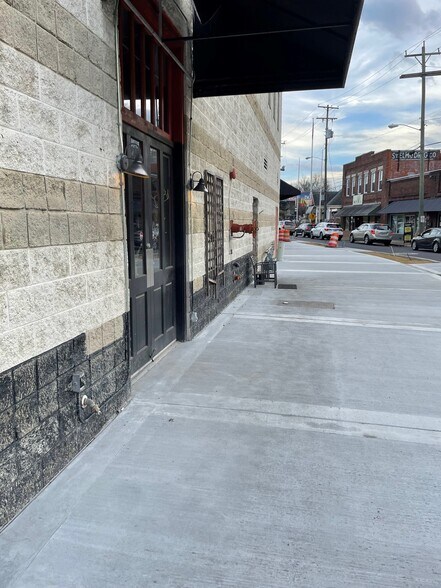 More Photos Of 3914 St. Elmo Ave, Chattanooga Storefront Retail Office For Lease