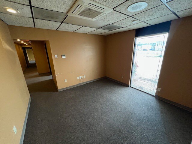 More Photos Of 3095 Stonebrook Cir, Memphis Flex For Lease