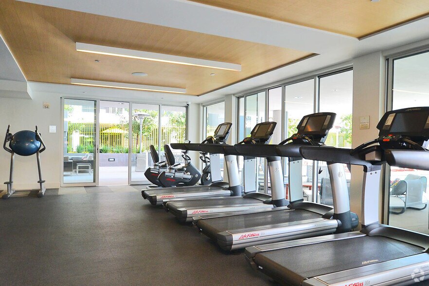 More Photos Of 13488 Maxella Ave, Marina Del Rey Apartments For Lease