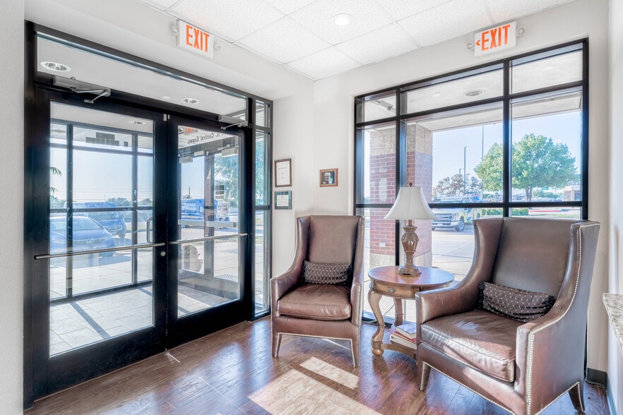 More Photos Of 1444 N Central Expy, McKinney Office For Sale