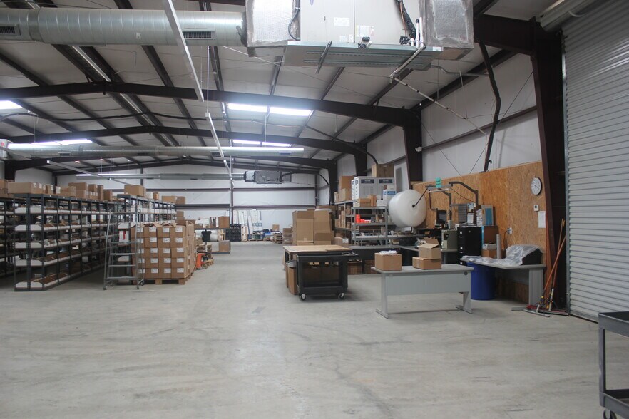 More Photos Of 4111 W State Highway 29, Georgetown Warehouse For Sale