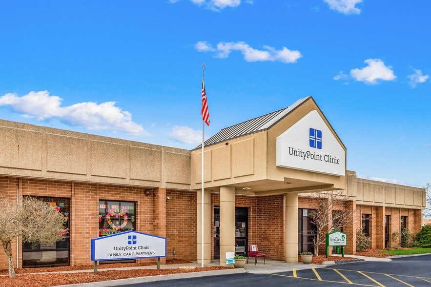 Primary Photo Of 3740 Utica Ridge Rd, Bettendorf Medical For Sale