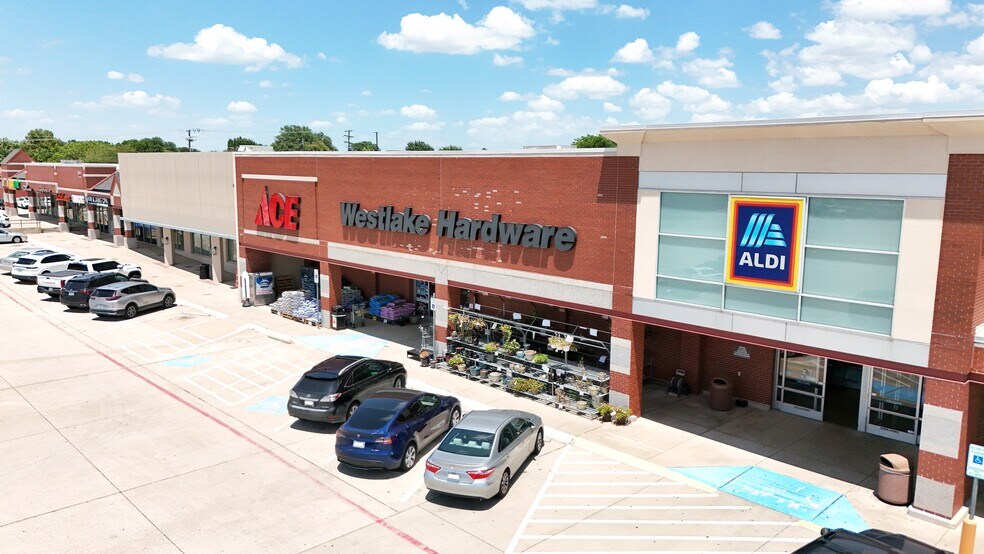 More Photos Of 3044 Old Denton Rd, Carrollton Unknown For Lease