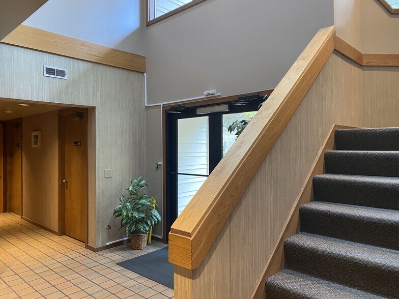 More Photos Of 16455 NE 85th St, Redmond Medical For Sale
