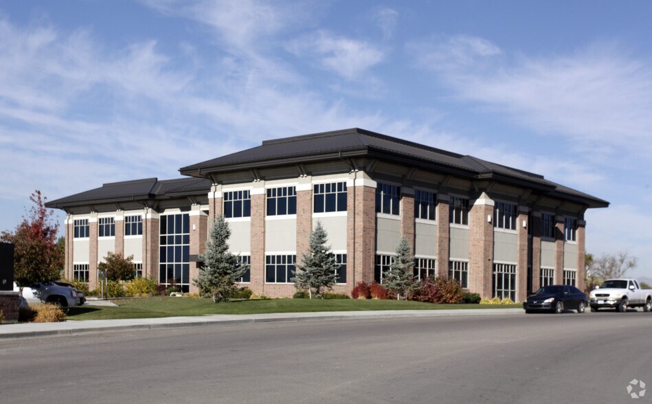 Primary Photo Of 233 S Pleasant Grove Blvd, Pleasant Grove Office For Sale