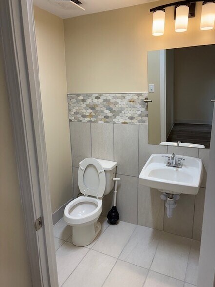 More Photos Of 1558 Watson Blvd, Warner Robins Medical For Lease