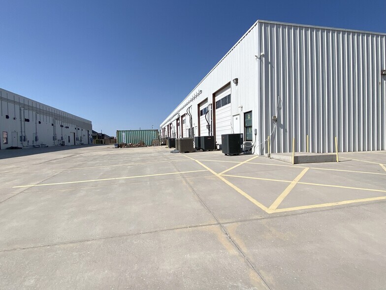 More Photos Of 4200 28th Ave, Norman Warehouse For Sale