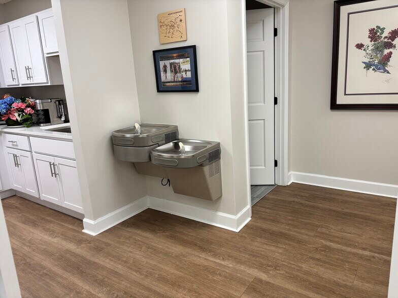More Photos Of 5443 San Jose Blvd, Jacksonville Medical For Lease