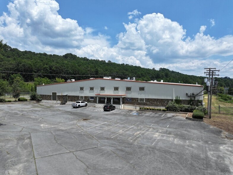 More Photos Of 8328 Macarthur Dr, North Little Rock Manufacturing For Lease