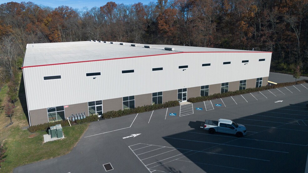 More Photos Of 2260-2270 Roswell Dr, Pittsburgh Light Distribution For Lease