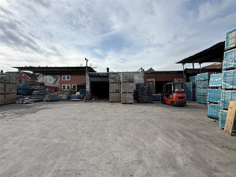 More Photos Of 11552 Lefferts Blvd, South Ozone Park Land For Lease