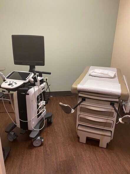 More Photos Of 3000 Communications Pky, Plano Office For Sale