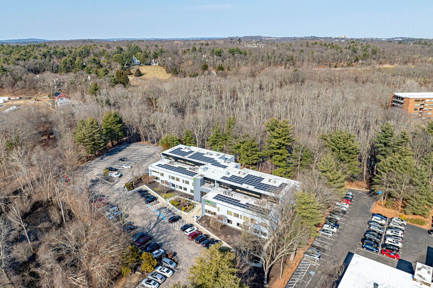 More Photos Of 199 Wells Ave, Newton Medical For Lease